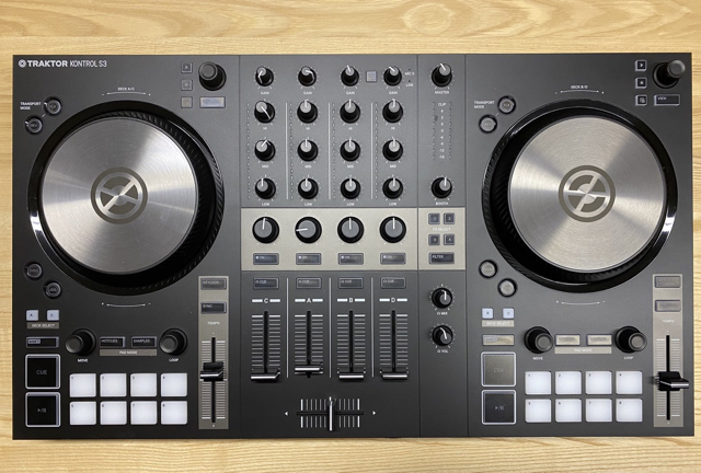 Traktor Kontrol S3: Rock the Dancefloor ...